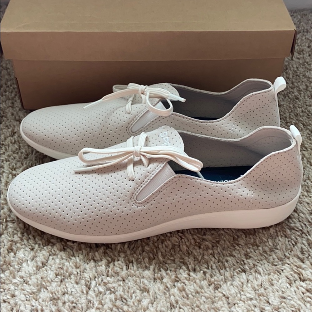 Sperry Top sider 9 memory foam slip on.